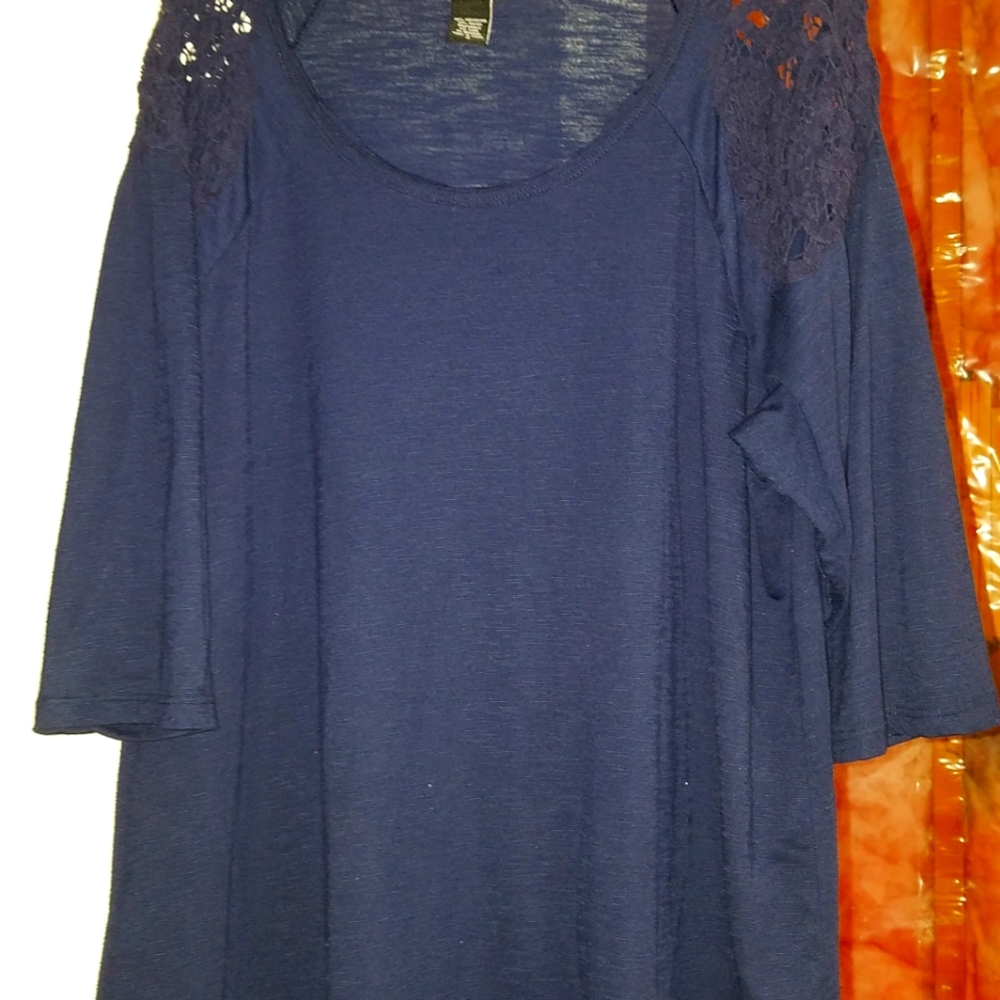 Women's Top